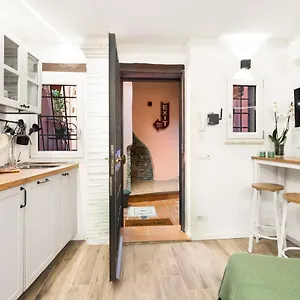 pellegrino-113-una-piccola-casa-nel-cuore-di-roma.it-romehotels.com/
